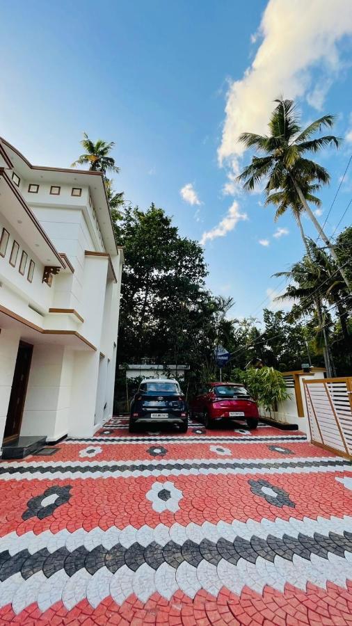 Appartamento Skylounge Residency Thiruvananthapuram Esterno foto