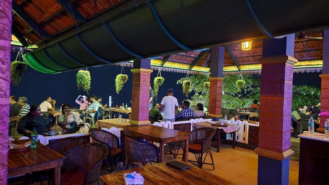 Appartamento Skylounge Residency Thiruvananthapuram Esterno foto