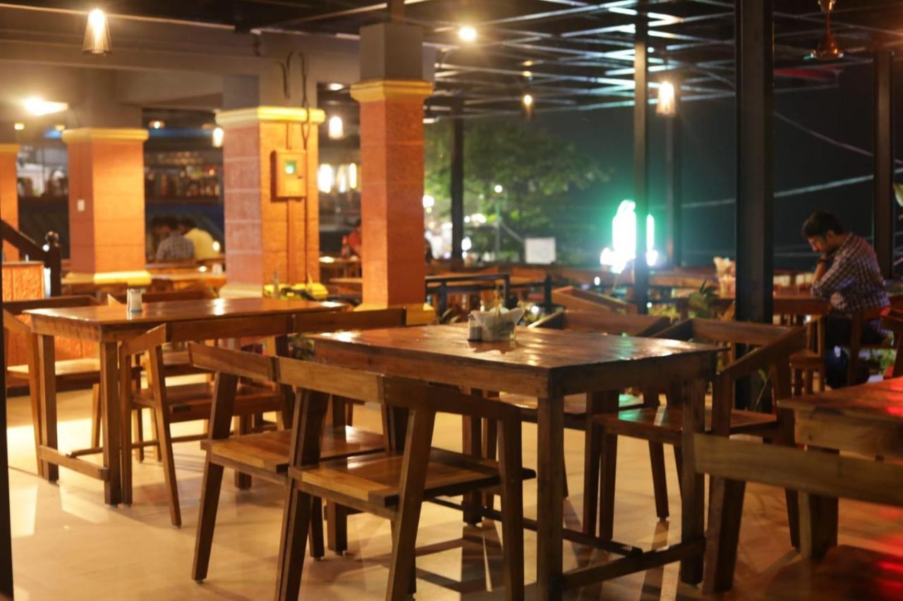 Appartamento Skylounge Residency Thiruvananthapuram Esterno foto