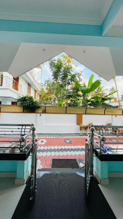 Appartamento Skylounge Residency Thiruvananthapuram Esterno foto