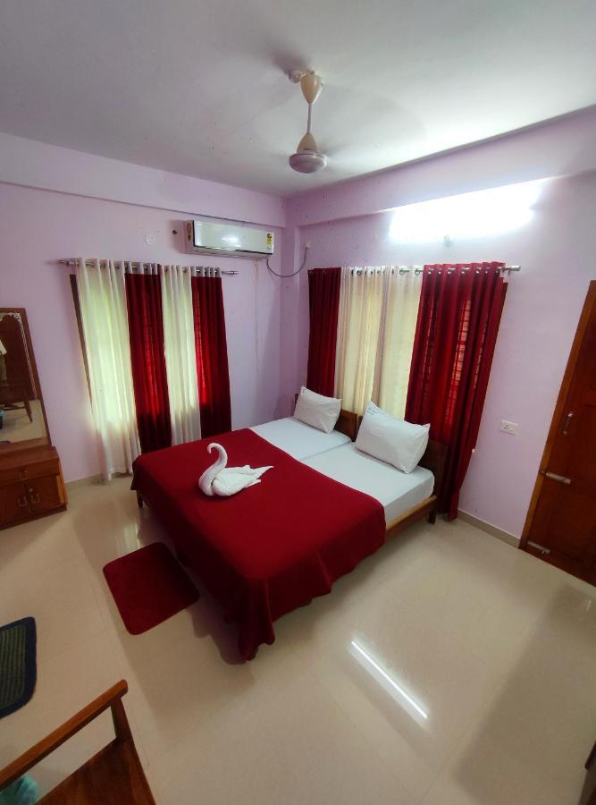 Appartamento Skylounge Residency Thiruvananthapuram Esterno foto