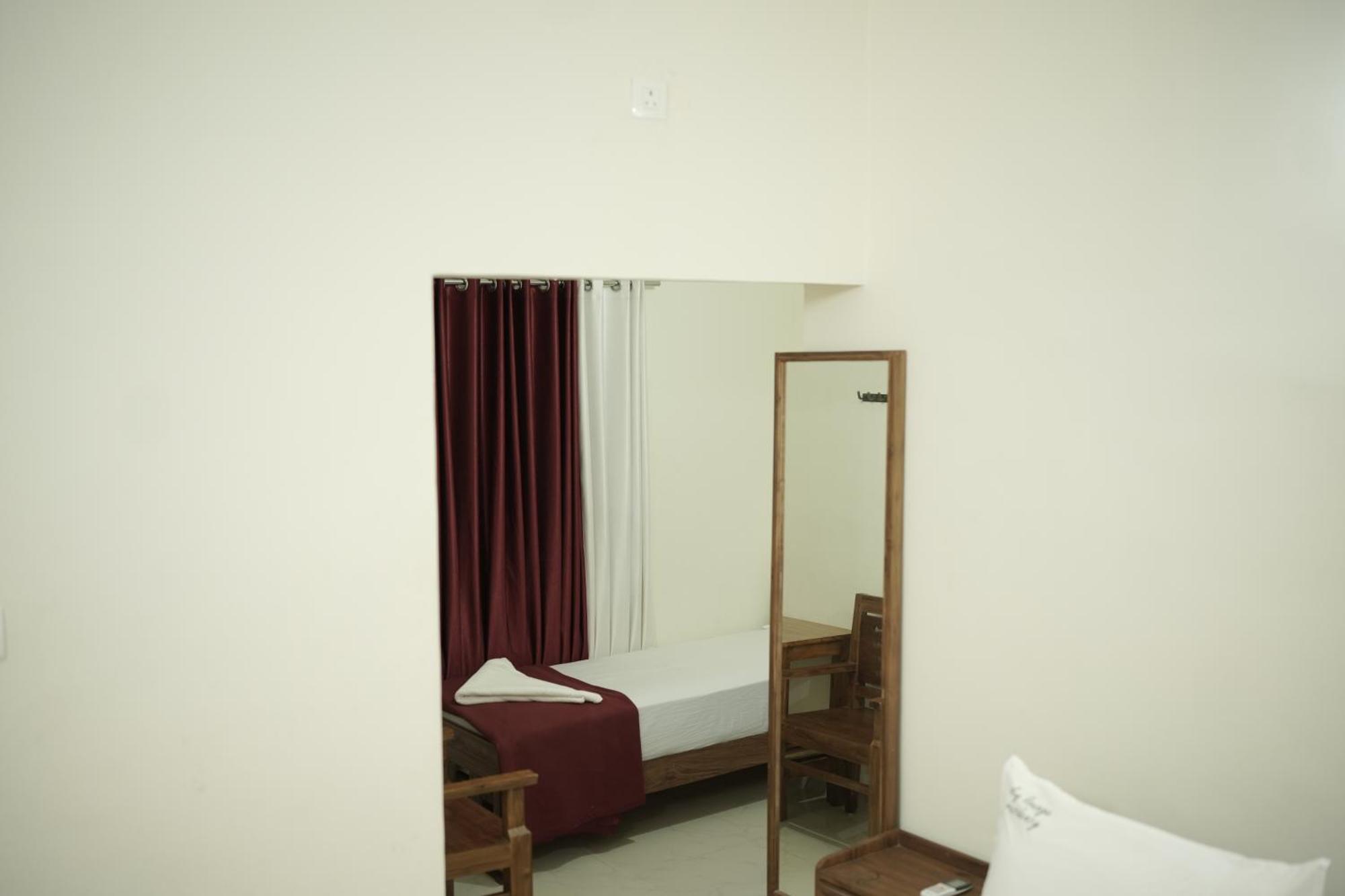 Appartamento Skylounge Residency Thiruvananthapuram Esterno foto