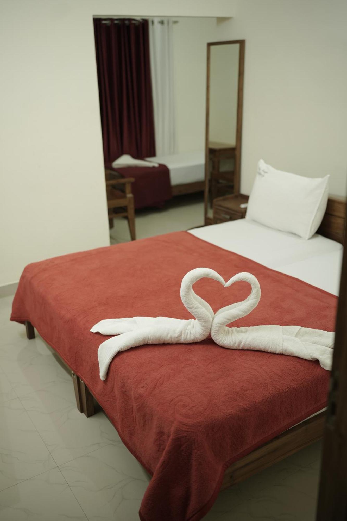 Appartamento Skylounge Residency Thiruvananthapuram Esterno foto